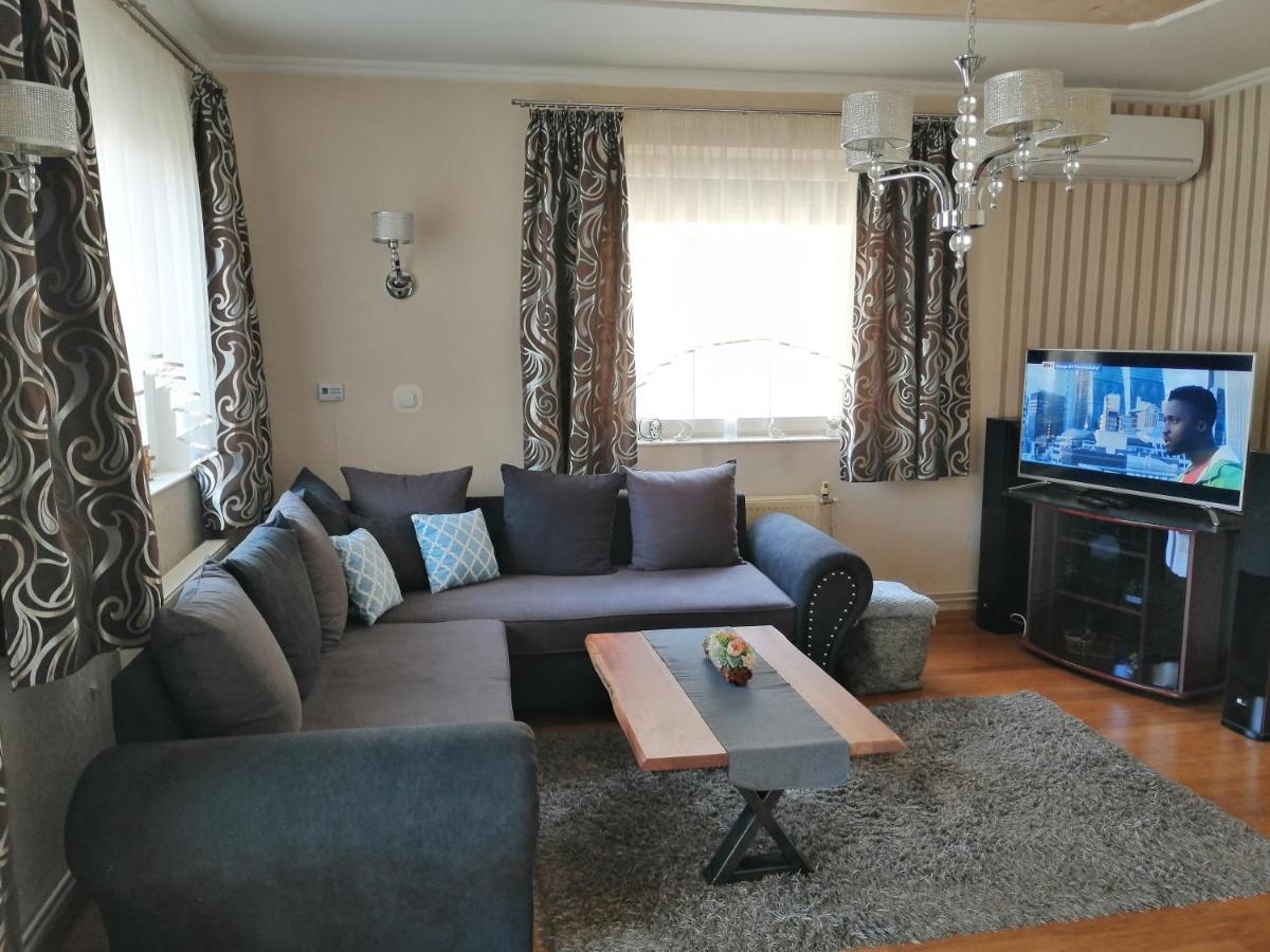 Elza Apartman Makó Exterior foto